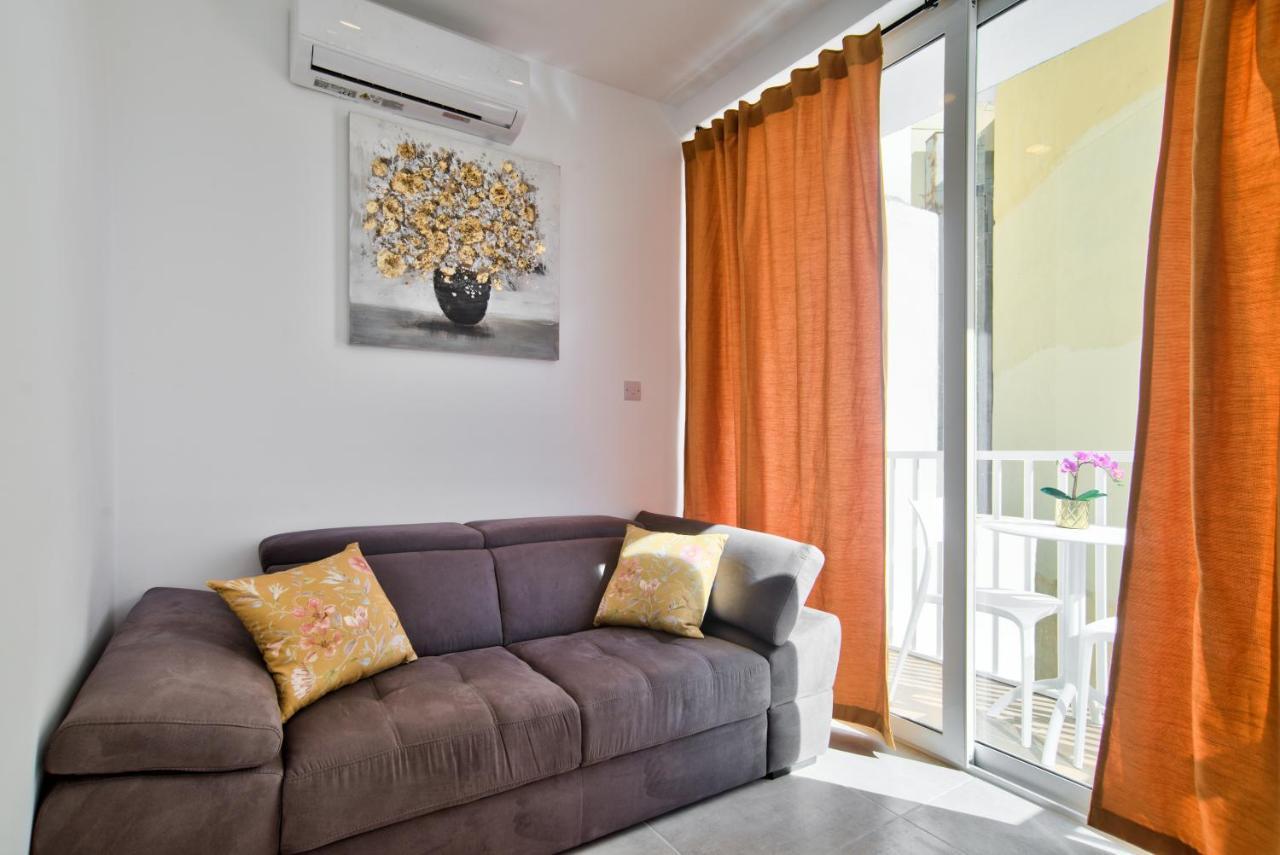 Sliema 2-Bedroom Central Apartments And Penthouse With Jacuzzi Extérieur photo